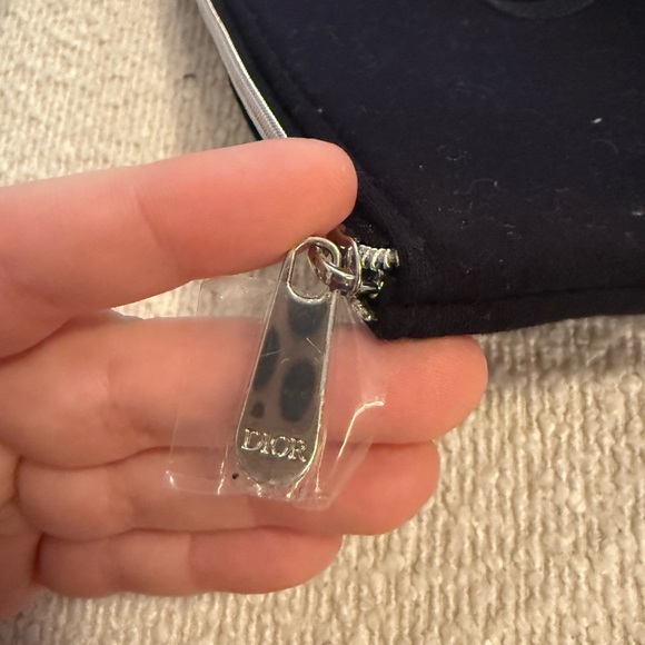 Dior Beauty Makeup Bag - Picture 4 of 6
